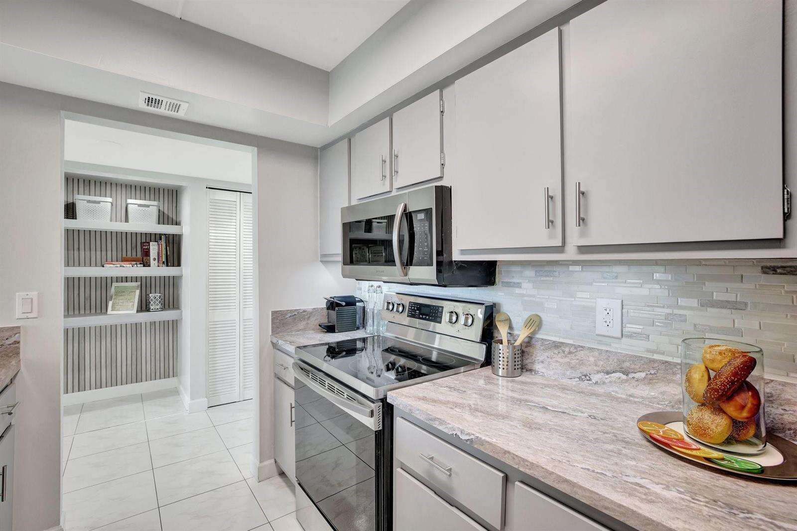 River Reach Condominium Iii | Unit #415 Unit #415 | Picture 4