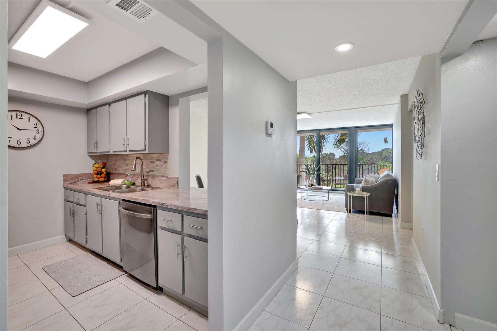 River Reach Condominium Iii | Unit #415 Unit #415 | Picture 6
