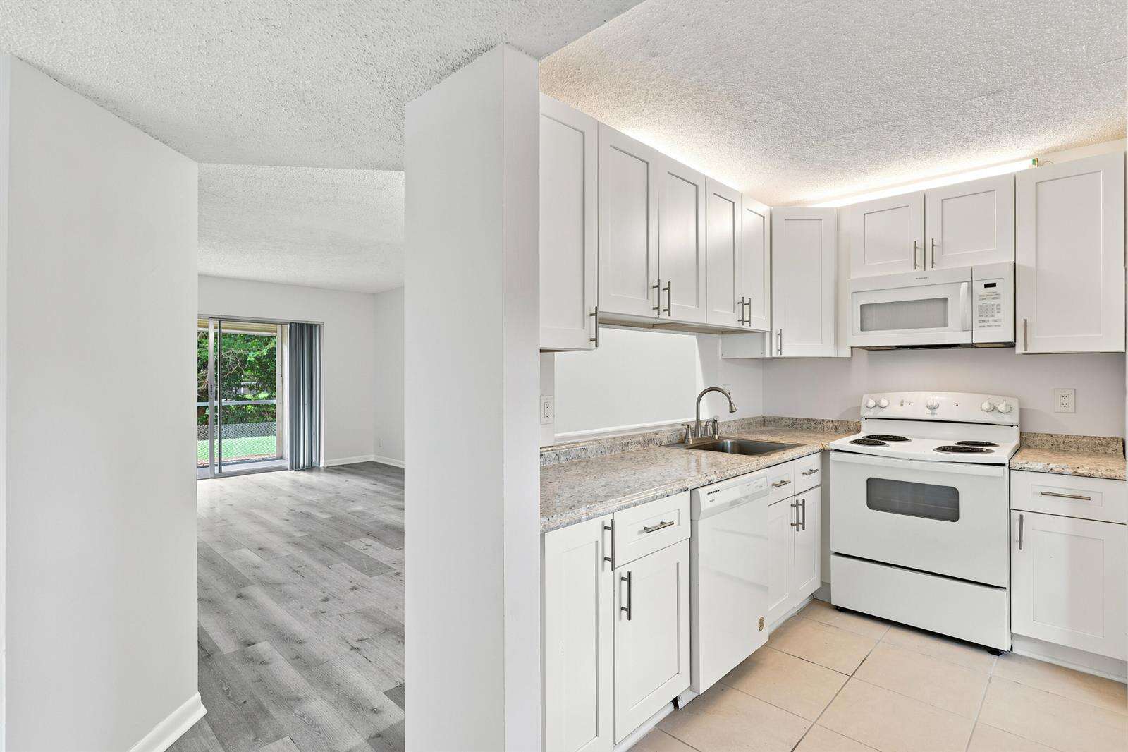 Palm Village | Unit #101-4 Unit #101-4 | Picture 12