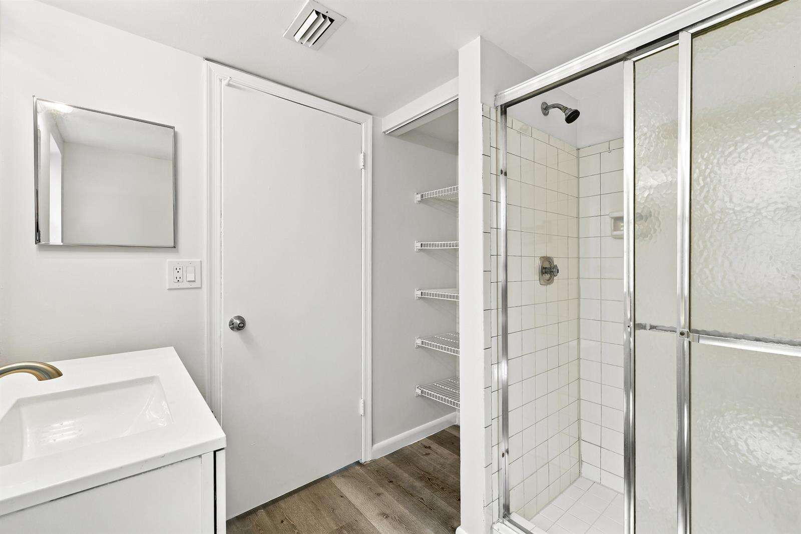Palm Village | Unit #101-4 Unit #101-4 | Picture 17