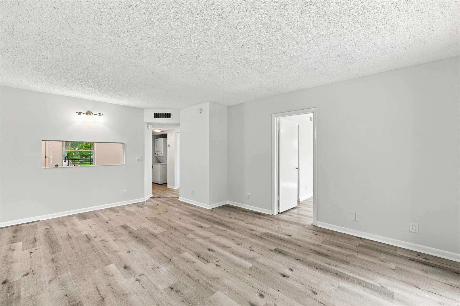 Palm Village | Unit #101-4 Unit #101-4 | Picture 25
