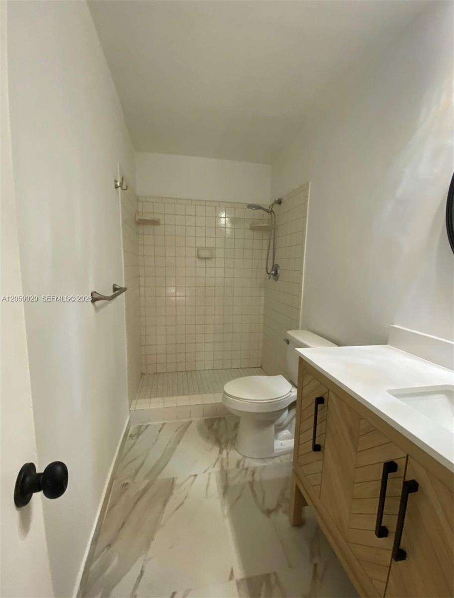 Woodside In Kendall | Unit #306A Unit #306A | Picture 12