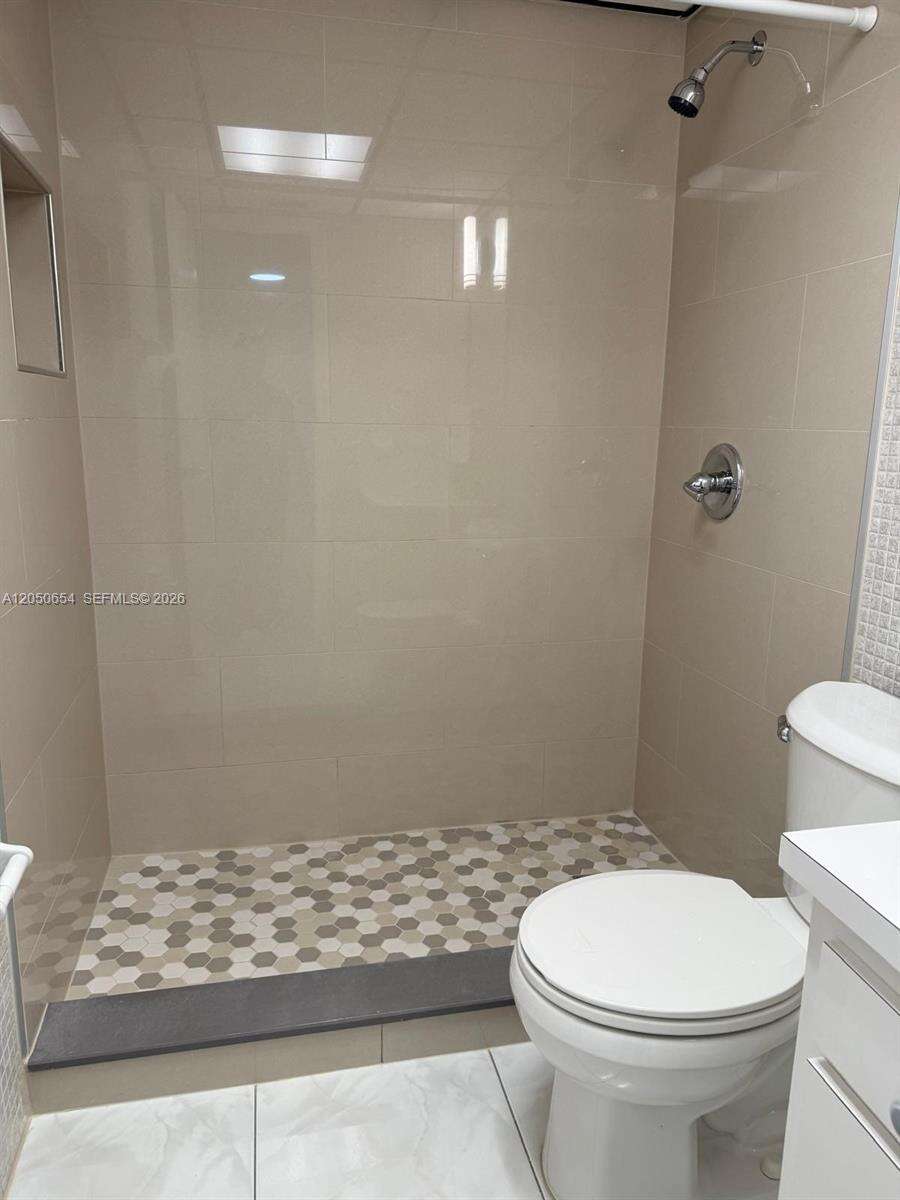 Westland Courts | Unit #346-B Unit #346-B | Picture 12