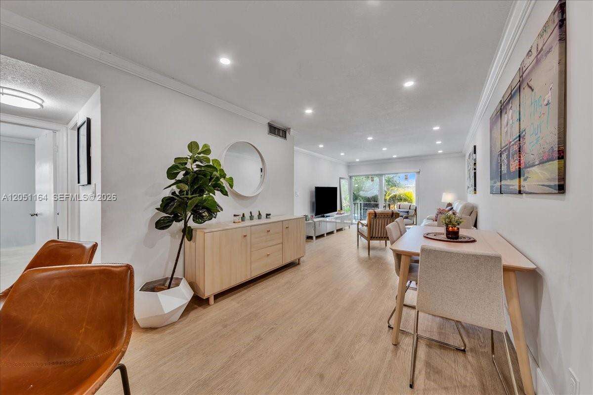 Inwood | Unit #A12 Unit #A12 | Picture 22