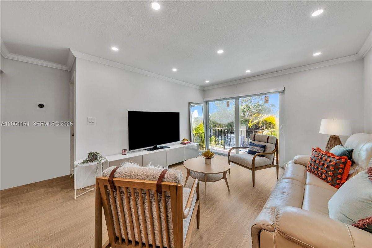 Inwood | Unit #A12 Unit #A12 | Picture 25
