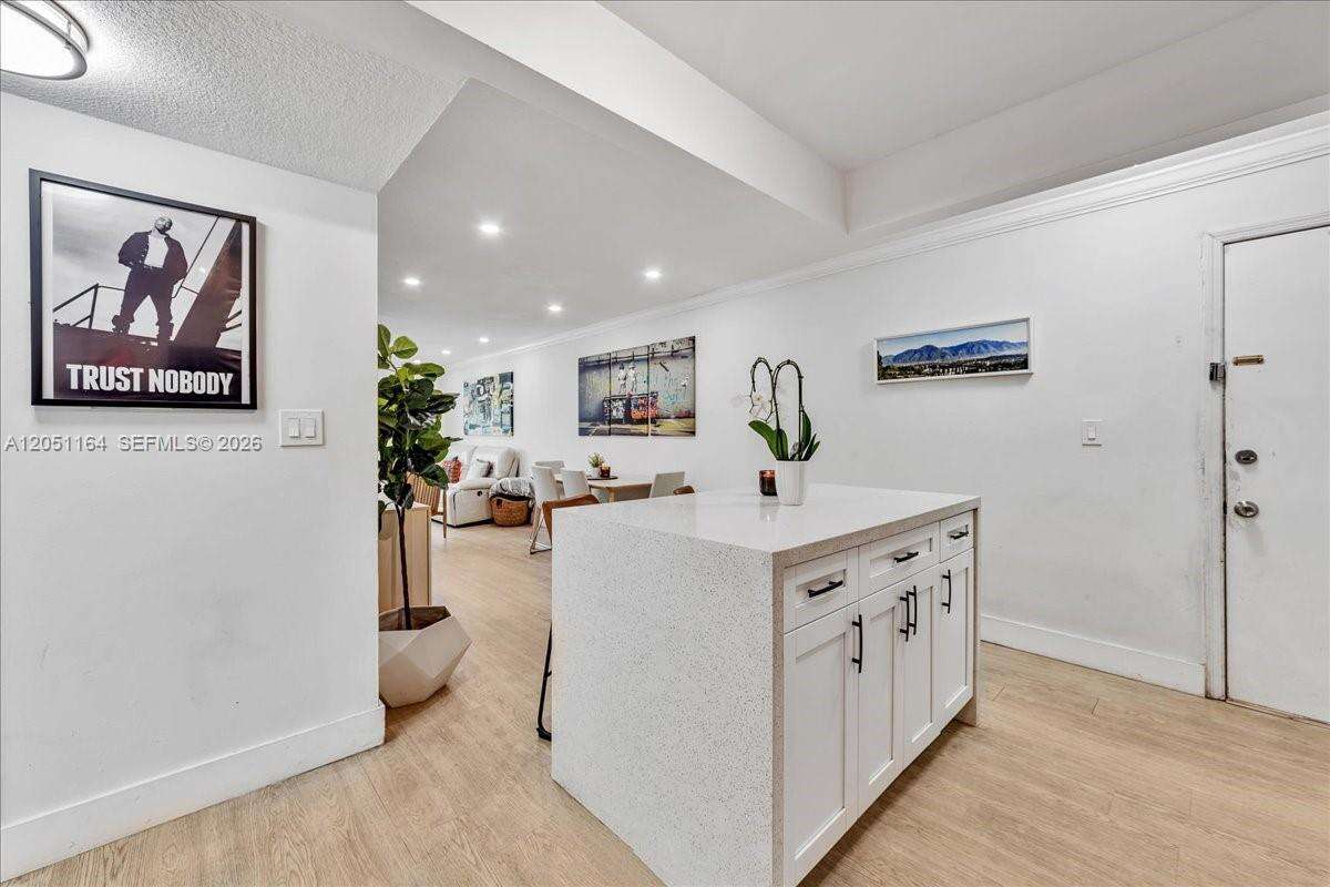 Inwood | Unit #A12 Unit #A12 | Picture 7