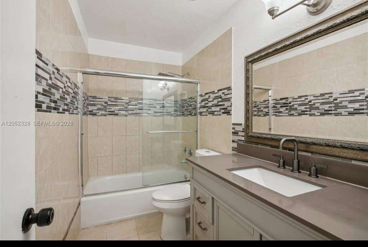 Blue Lake Townhouses | Unit #51 Unit #51 | Picture 15
