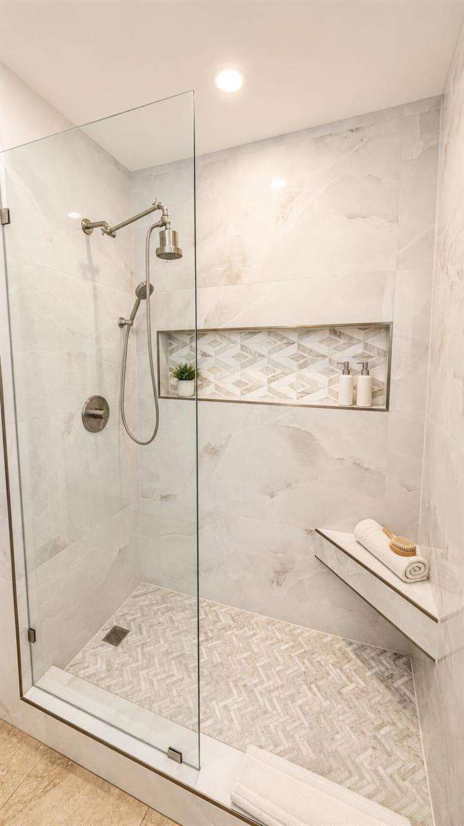 Las Olas Manor 2 | Unit #402 Unit #402 | Picture 7
