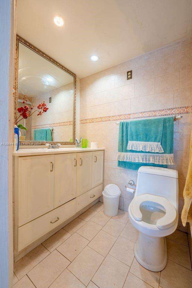 Vista Del Lago I | Unit #3-306 Unit #3-306 | Picture 7
