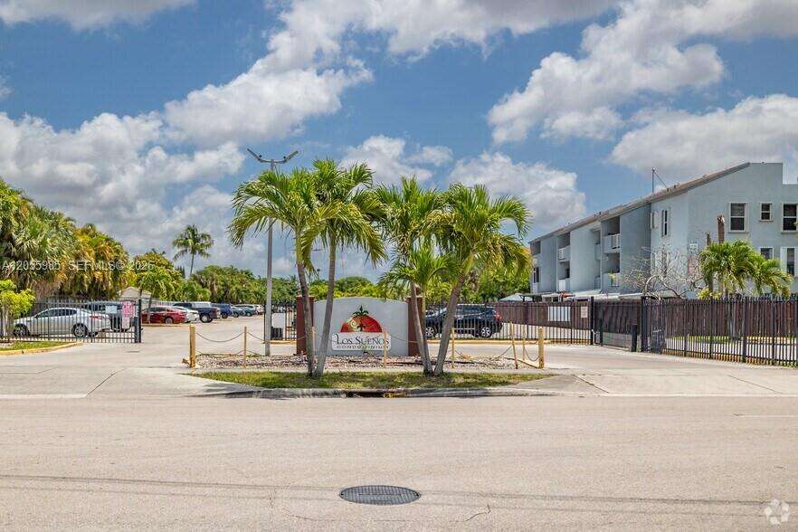 Los Suenos | Unit #F202 Unit #F202 | Picture 1