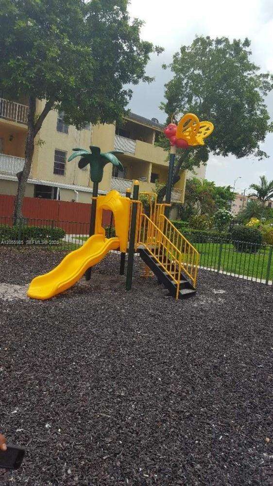 Los Suenos | Unit #F202 Unit #F202 | Picture 8