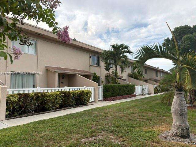 Townhomes Of Oriole Ii Nly 22 Of S 132 58 Of The Fol A Pt Of Par 1 Of Oriole Golf Tennis Club Sec 4 | Unit #F Unit #F | Picture 1
