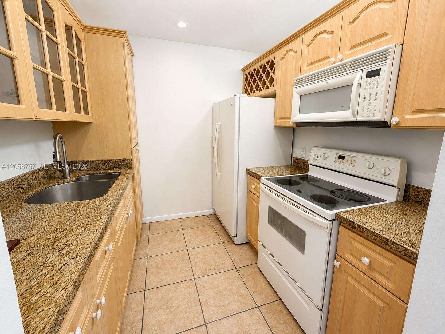 Ivanhoe West At Century Village Condominium I | Unit #406J Unit #406J | Picture 4