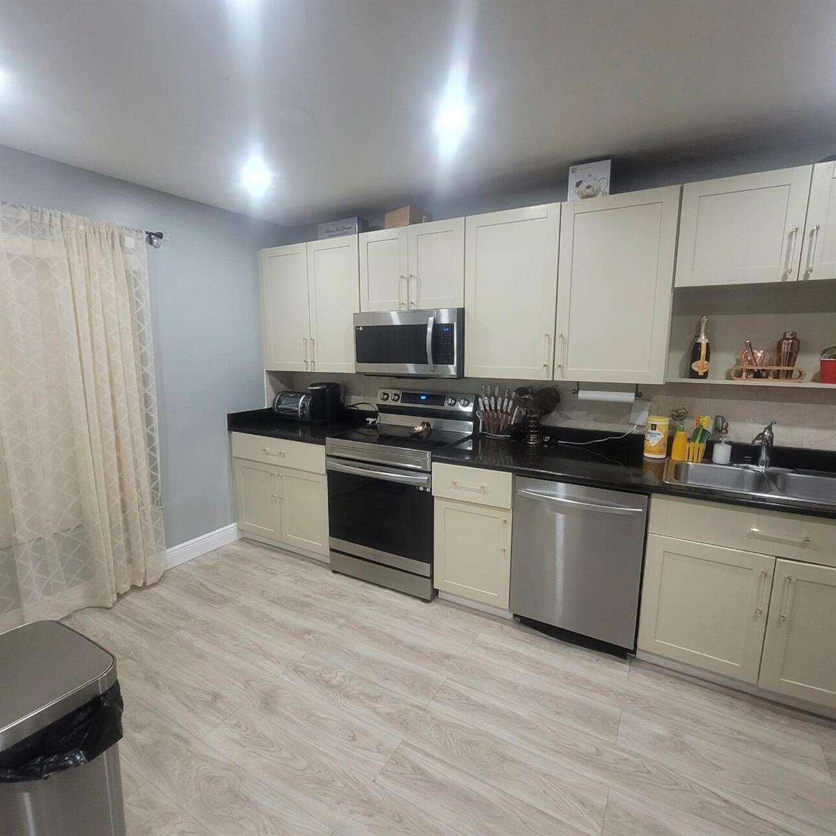 Westview Condominium No Four | Unit #273 Unit #273 | Picture 10