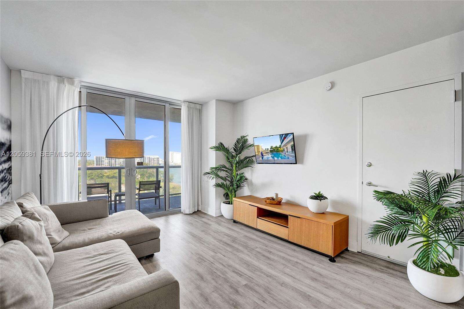 Beachwalk Condominium | Unit #R906 Unit #R906 | Picture 20