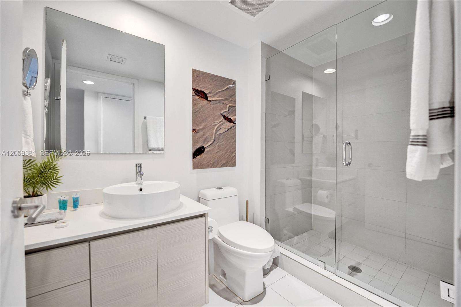 Beachwalk Condominium | Unit #R906 Unit #R906 | Picture 38