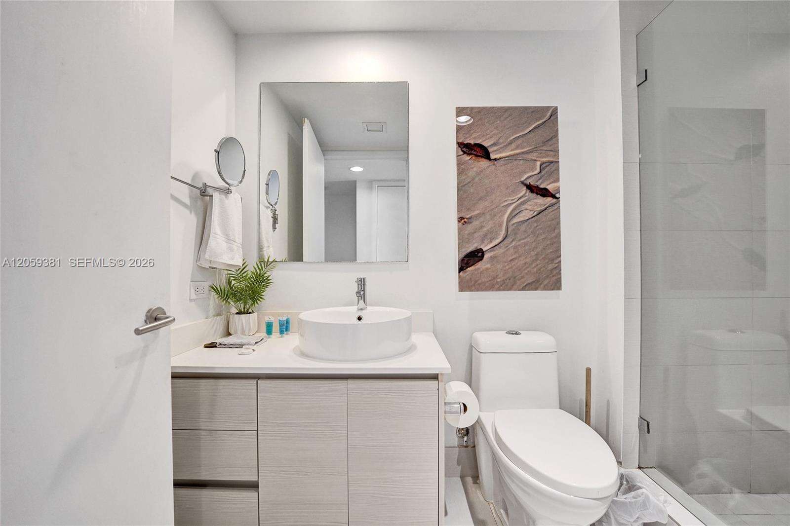 Beachwalk Condominium | Unit #R906 Unit #R906 | Picture 39