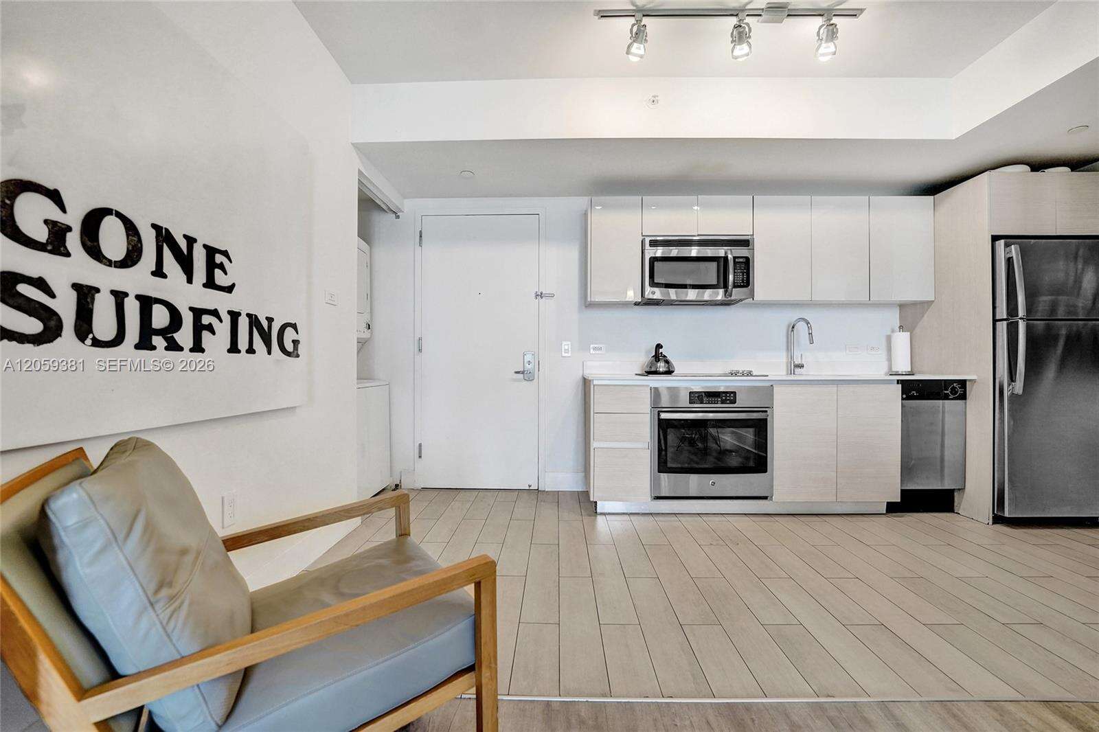 Beachwalk Condominium | Unit #R906 Unit #R906 | Picture 10