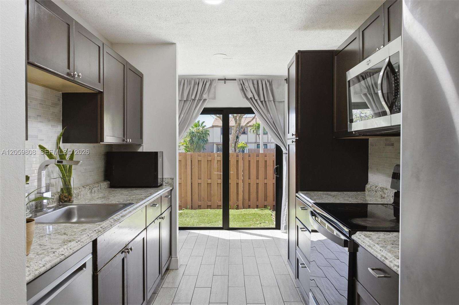 Country Squire Townhomes | Unit #8 Unit #8 | Picture 18