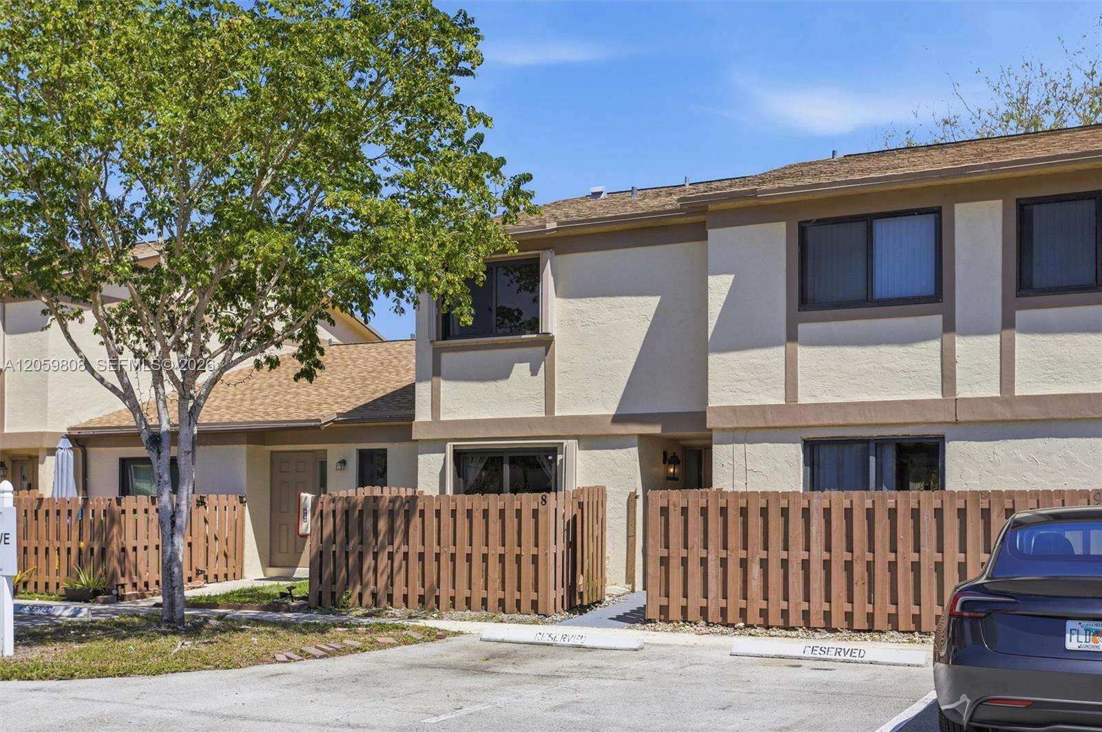 Country Squire Townhomes | Unit #8 Unit #8 | Picture 3