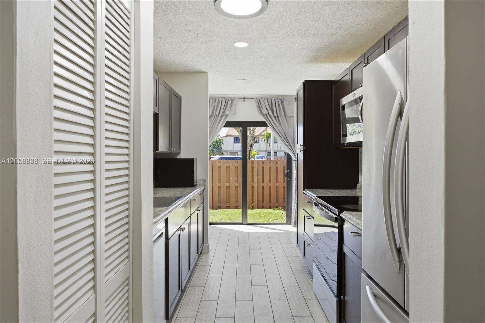 Country Squire Townhomes | Unit #8 Unit #8 | Picture 23