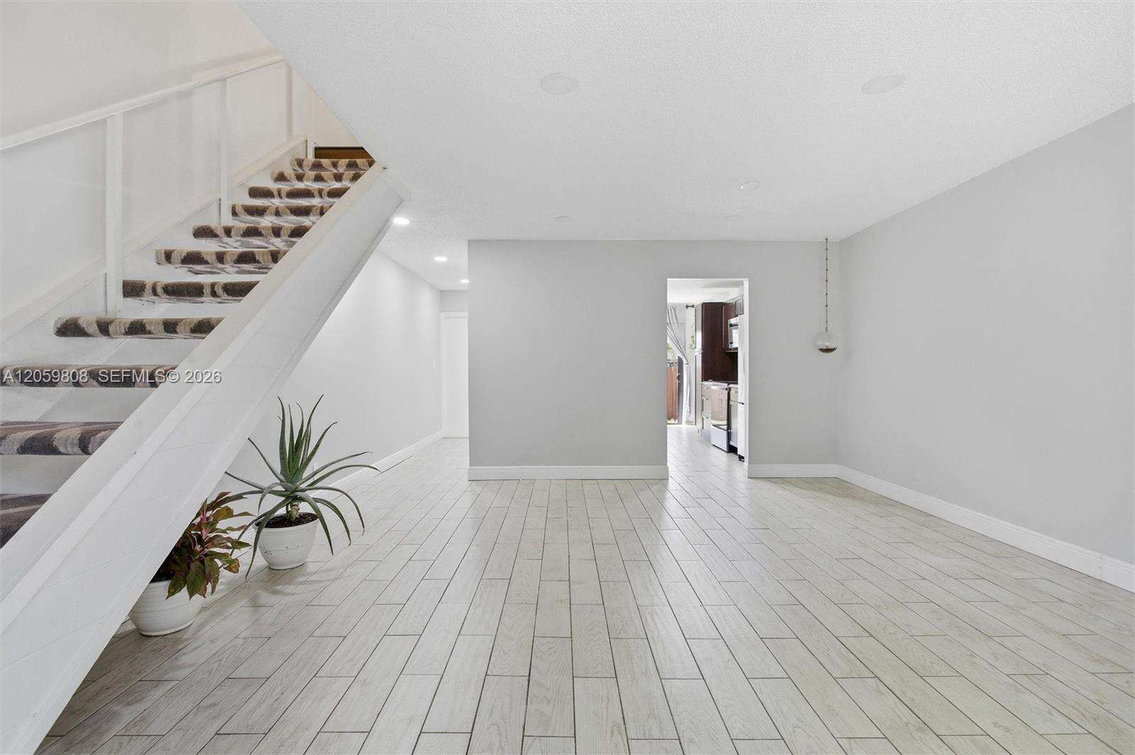 Country Squire Townhomes | Unit #8 Unit #8 | Picture 8