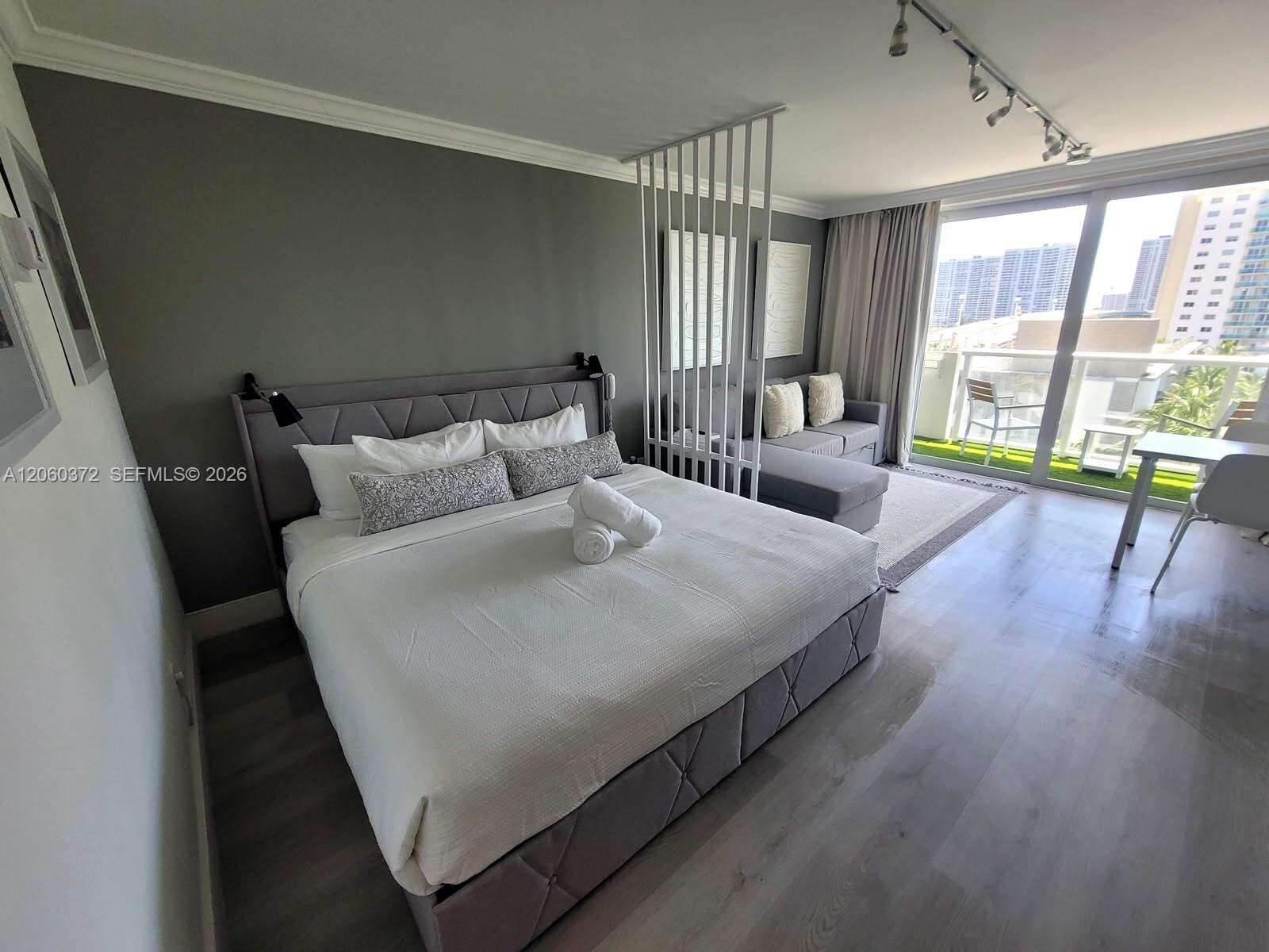 The Aventura Beach Club | Unit #632 Unit #632 | Picture 1