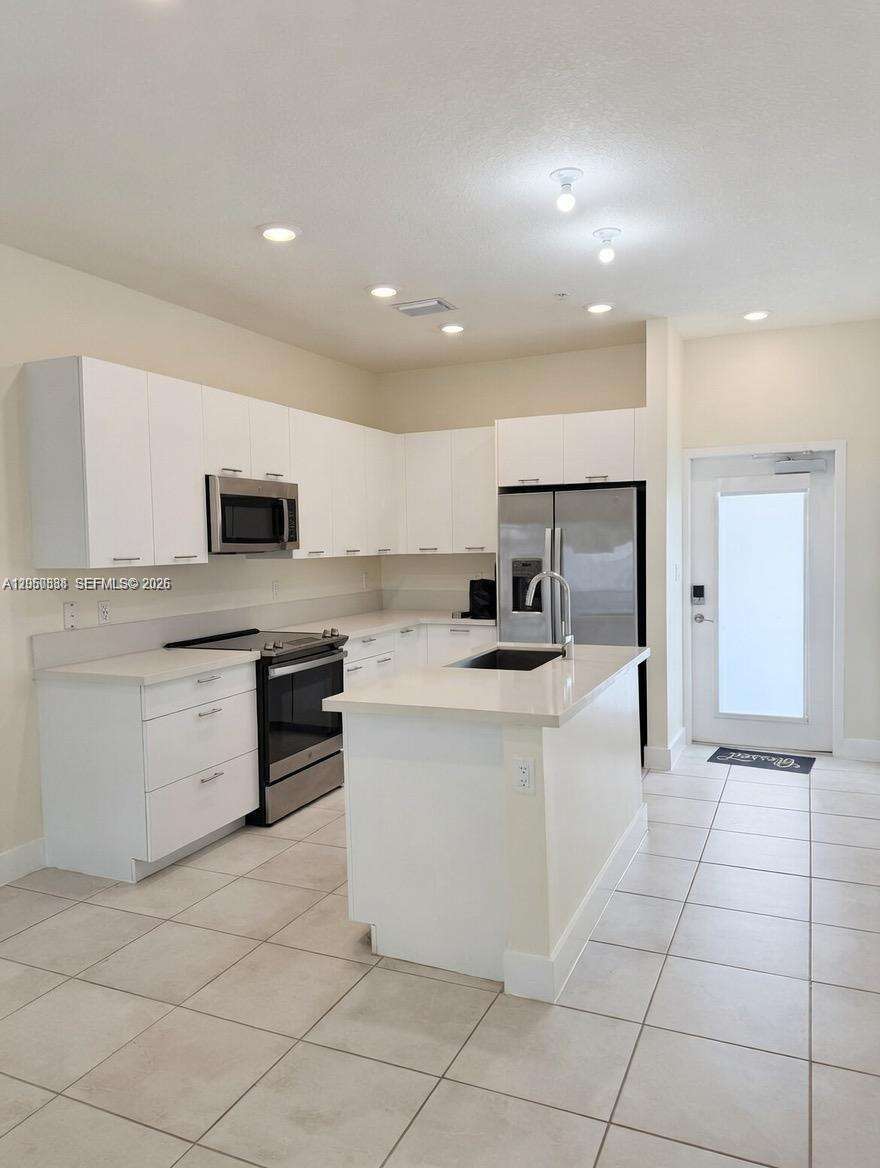 Urbana At The Residences Condo No 3 | Unit #B-107 Unit #B-107 | Picture 2