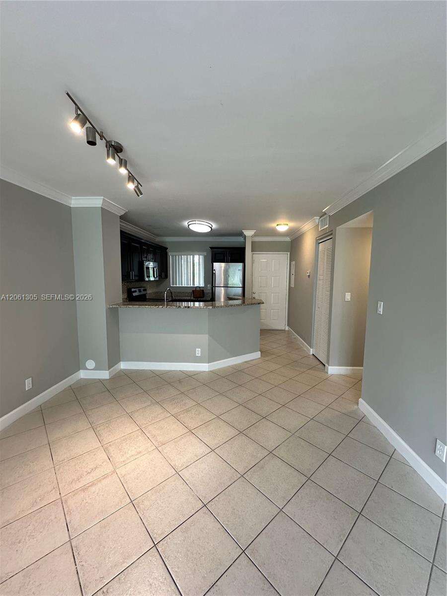Lakeshore At University Park Sec | Unit #103 Unit #103 | Picture 4