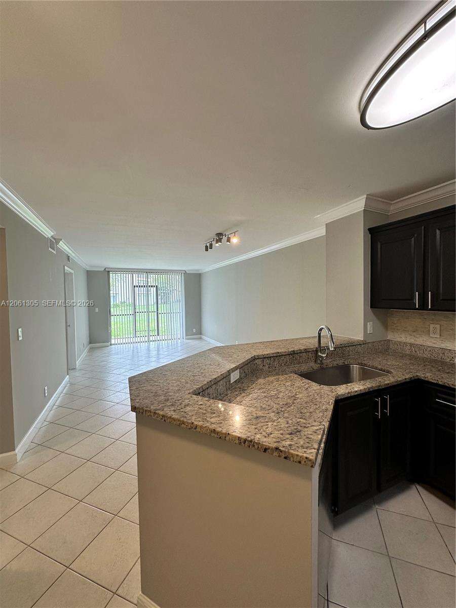 Lakeshore At University Park Sec | Unit #103 Unit #103 | Picture 9