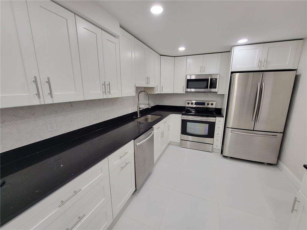 No 86 Palm Aire Country Club Apts | Unit #202 Unit #202 | Picture 36