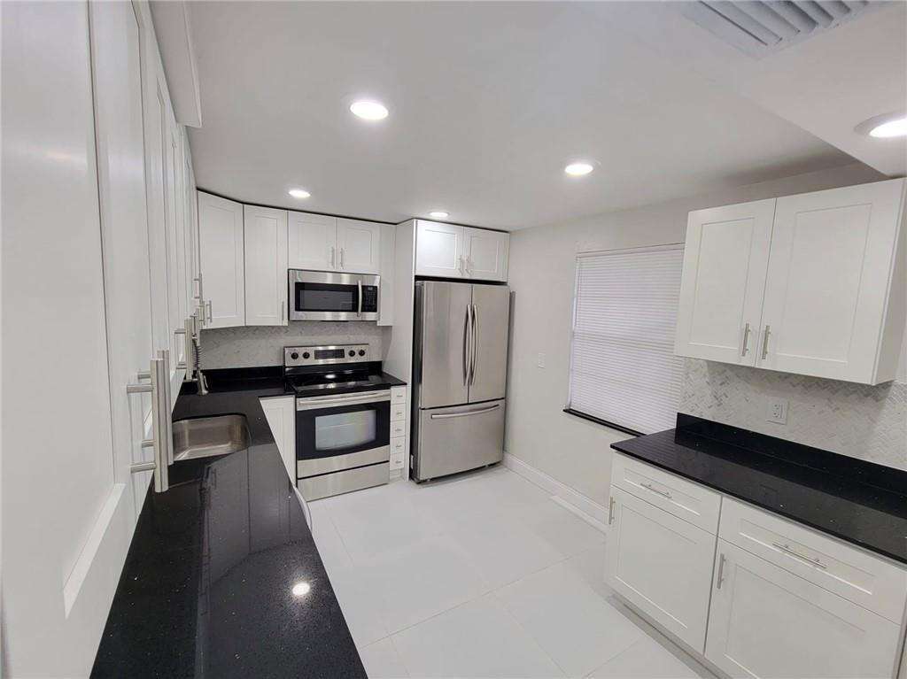 No 86 Palm Aire Country Club Apts | Unit #202 Unit #202 | Picture 59