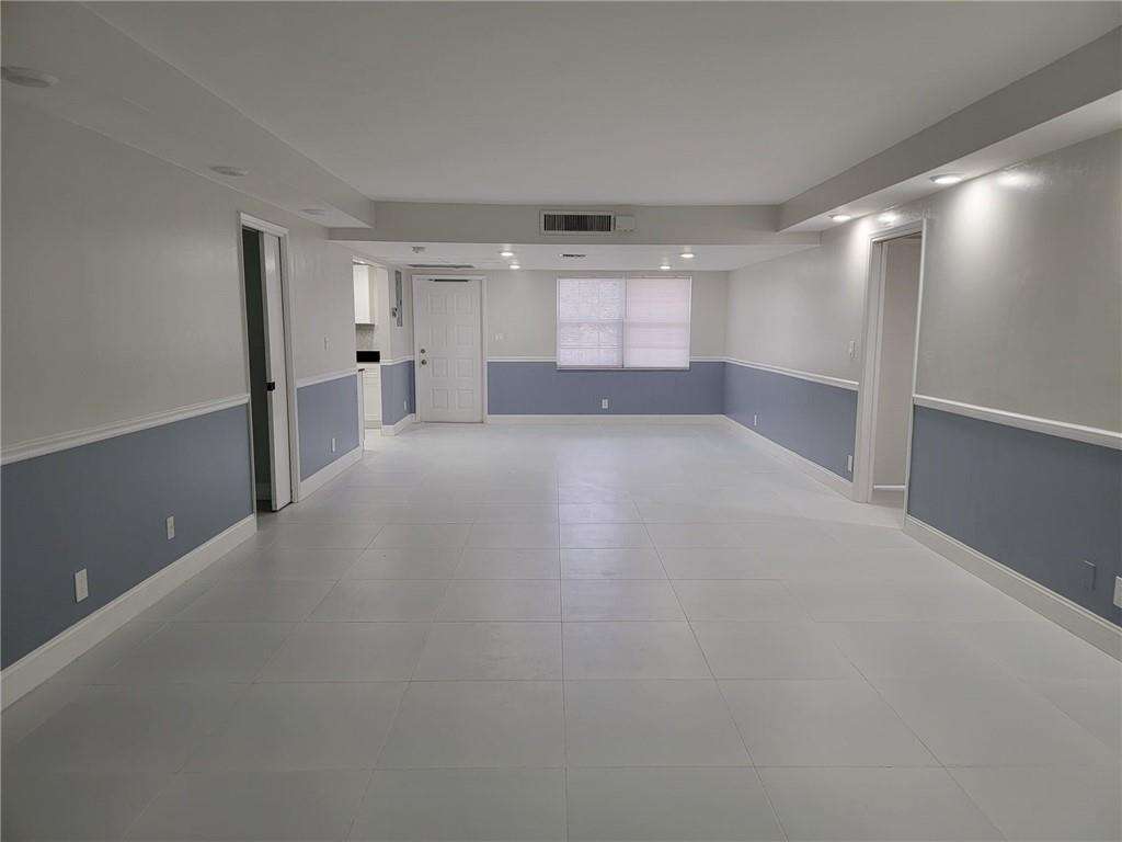 No 86 Palm Aire Country Club Apts | Unit #202 Unit #202 | Picture 7