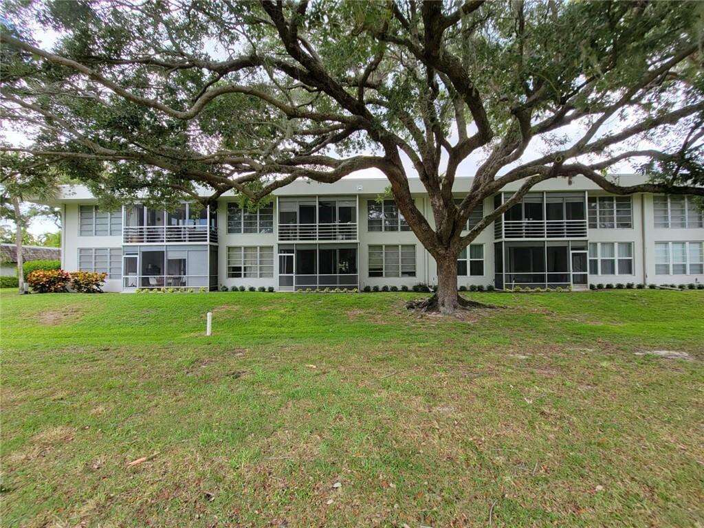 No 86 Palm Aire Country Club Apts | Unit #202 Unit #202 | Picture 70
