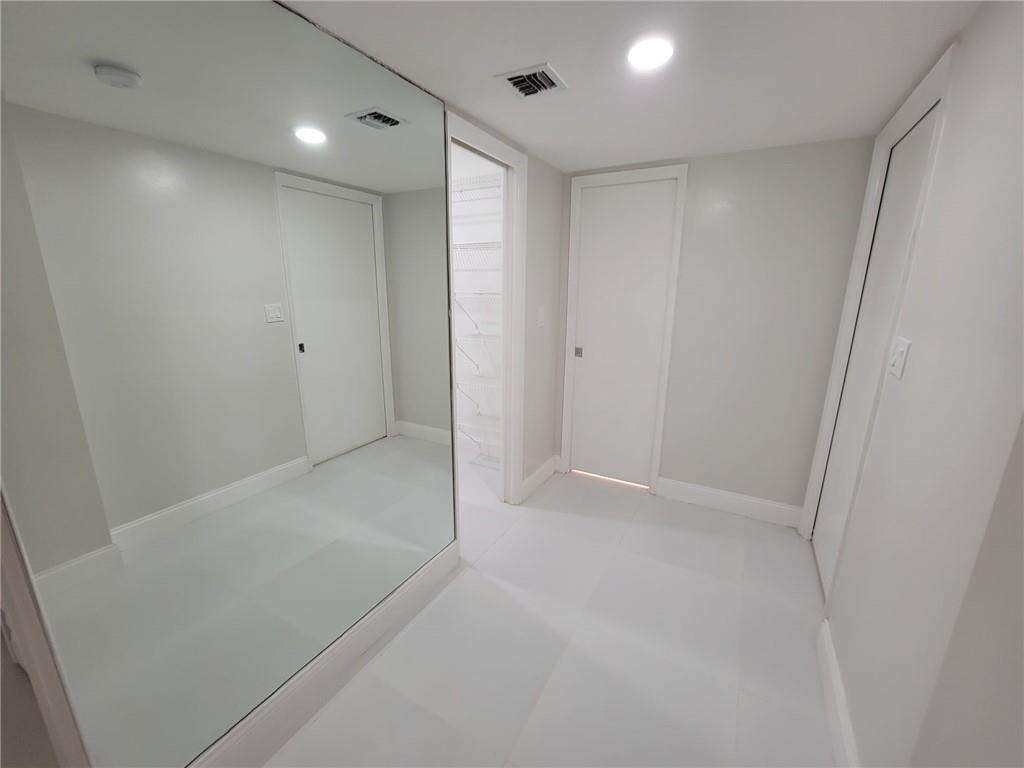 No 86 Palm Aire Country Club Apts | Unit #202 Unit #202 | Picture 9