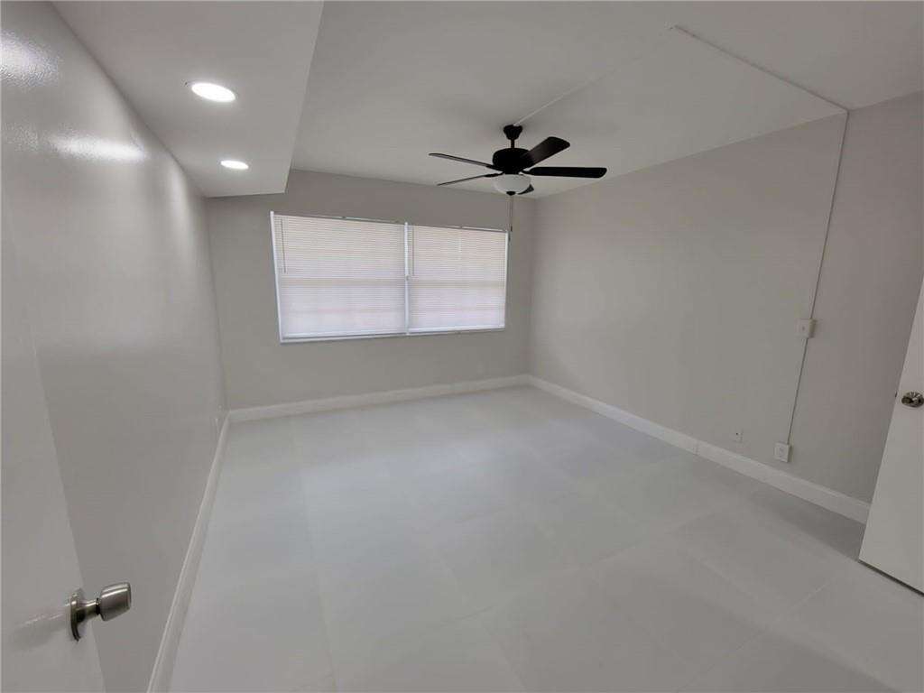 No 86 Palm Aire Country Club Apts | Unit #202 Unit #202 | Picture 10