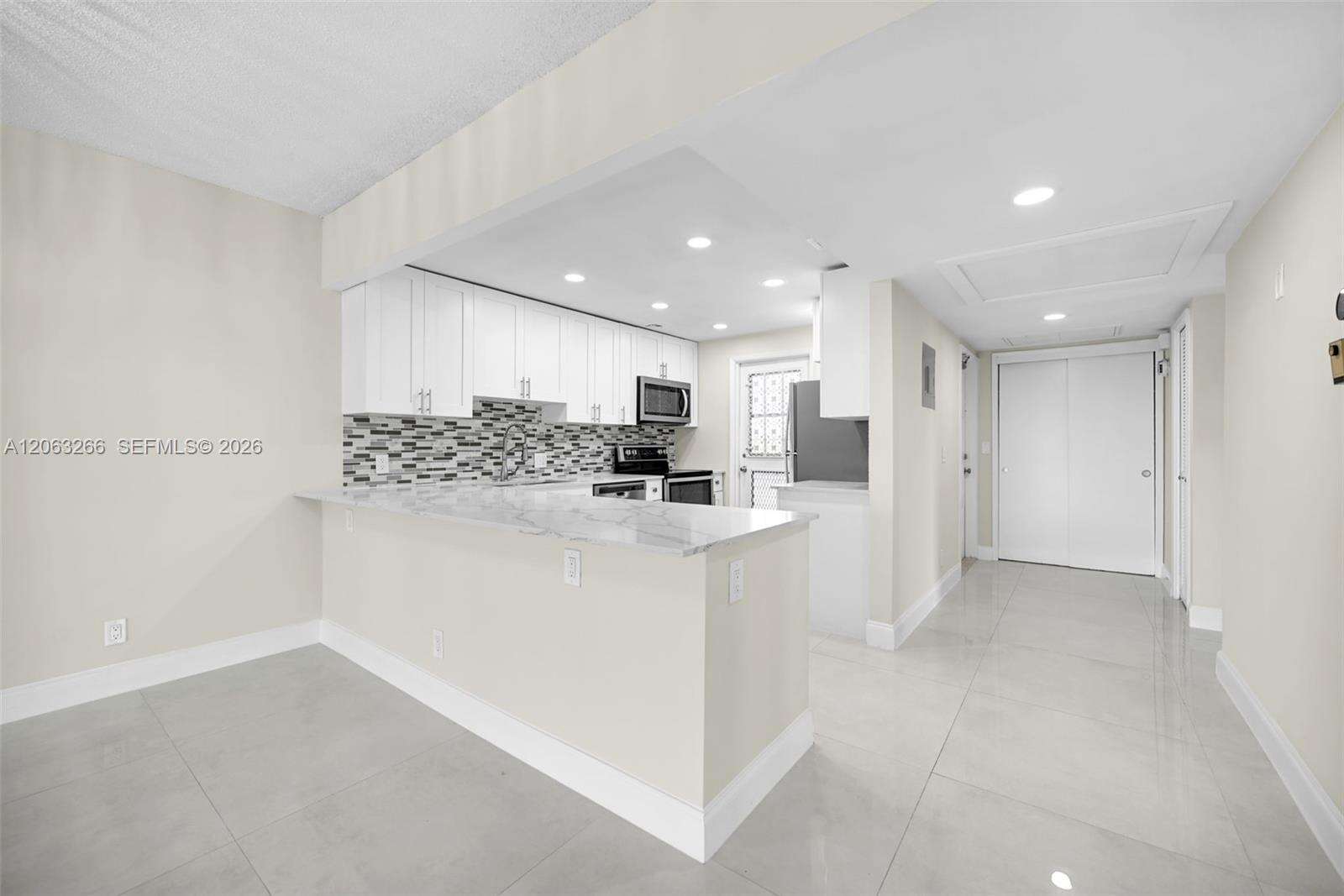 No 11 Palm Aire Country Club Apts | Unit #610 Unit #610 | Picture 15