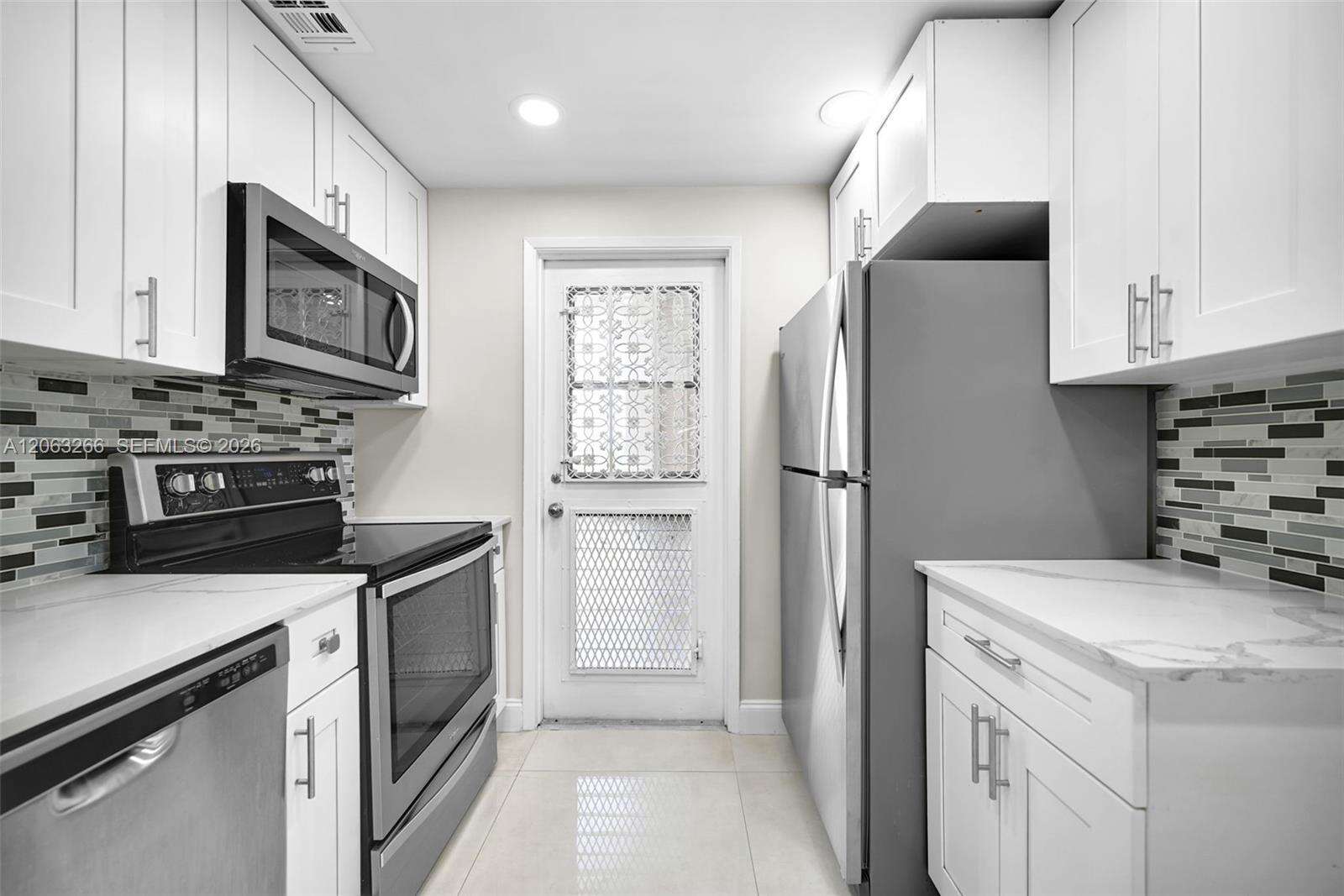 No 11 Palm Aire Country Club Apts | Unit #610 Unit #610 | Picture 10