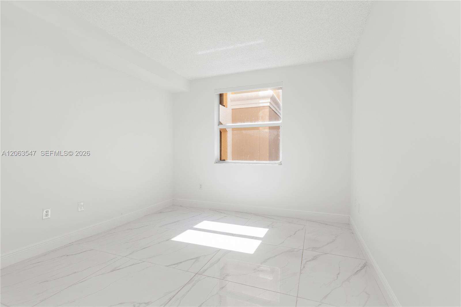 Porto Bellagio | Unit #1210 Unit #1210 | Picture 9