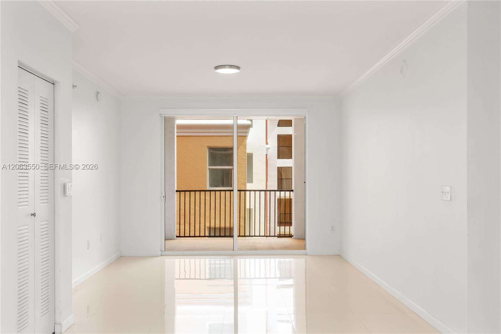 Porto Bellagio | Unit #1712 Unit #1712 | Picture 2