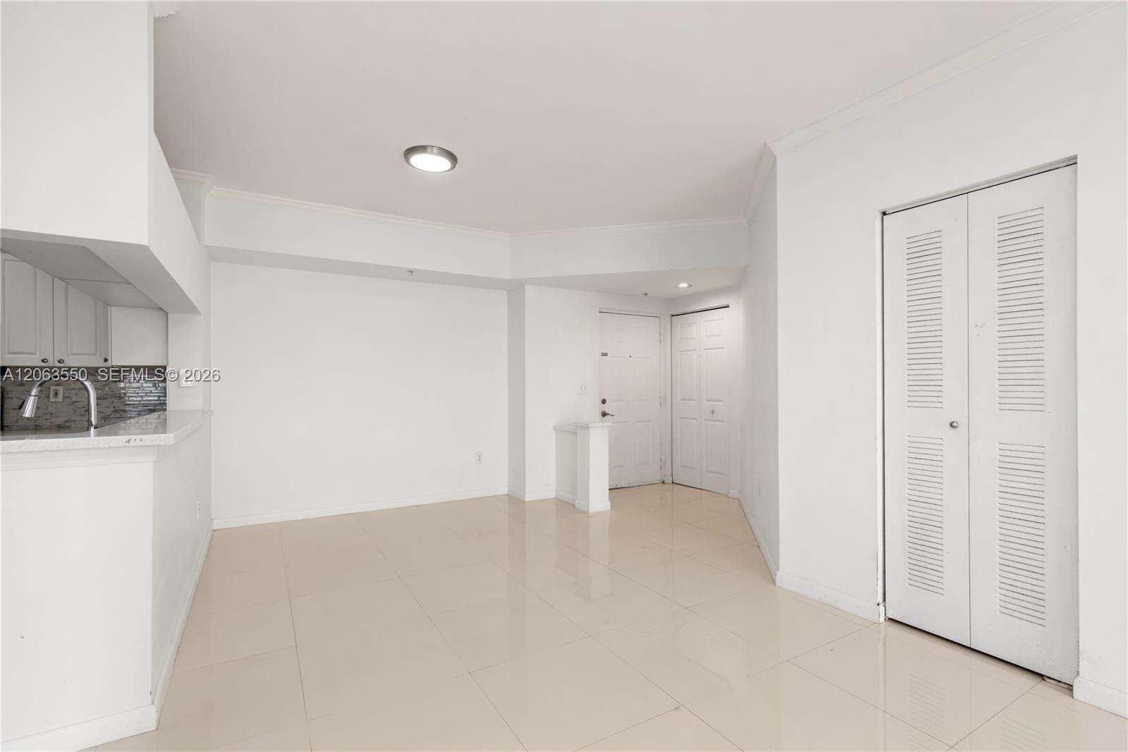 Porto Bellagio | Unit #1712 Unit #1712 | Picture 17