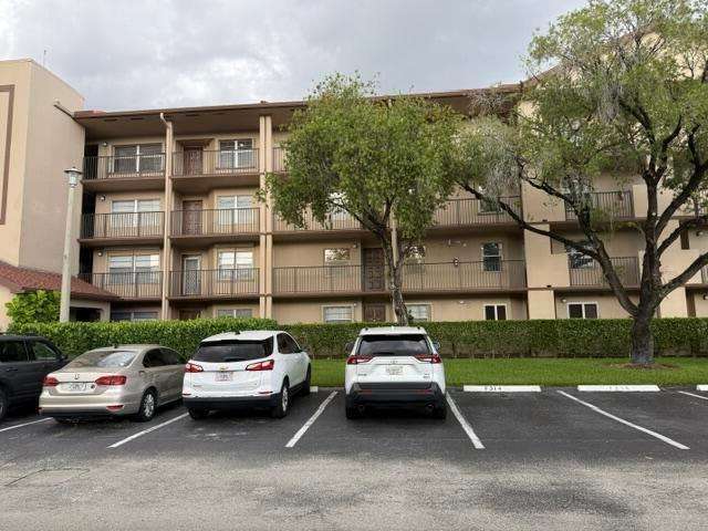Ivanhoe East At Century Village Condominium Iii | Unit #212F Unit #212F | Picture 1
