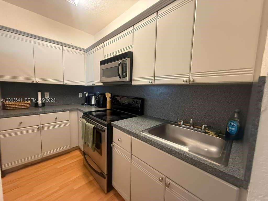 Euclid | Unit #206 Unit #206 | Picture 5