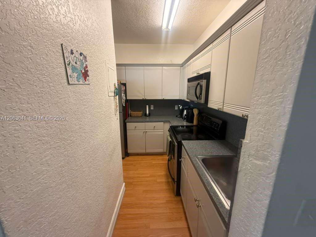 Euclid | Unit #206 Unit #206 | Picture 9