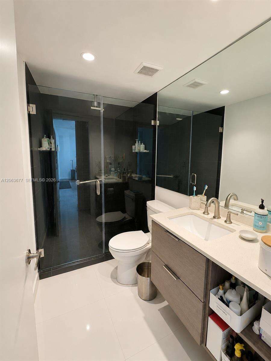 Island Pointe | Unit #5F Unit #5F | Picture 11