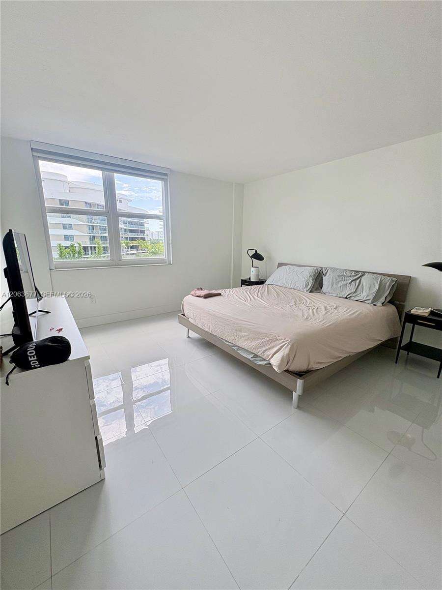 Island Pointe | Unit #5F Unit #5F | Picture 13