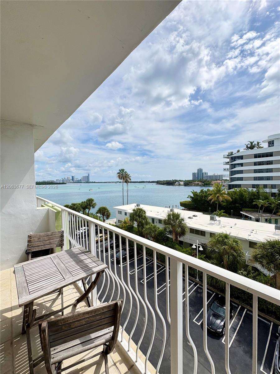 Island Pointe | Unit #5F Unit #5F | Picture 8