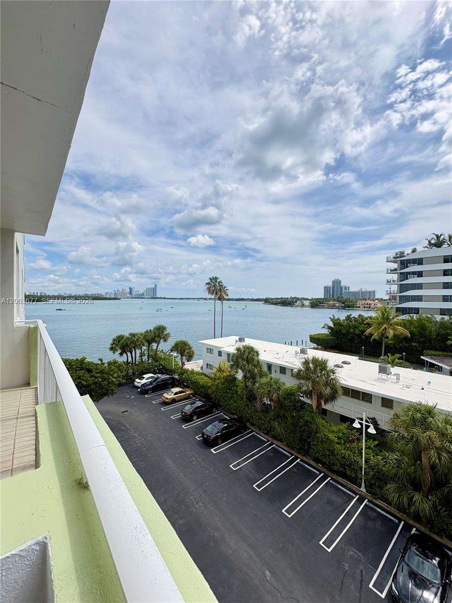 Island Pointe | Unit #5F Unit #5F | Picture 9