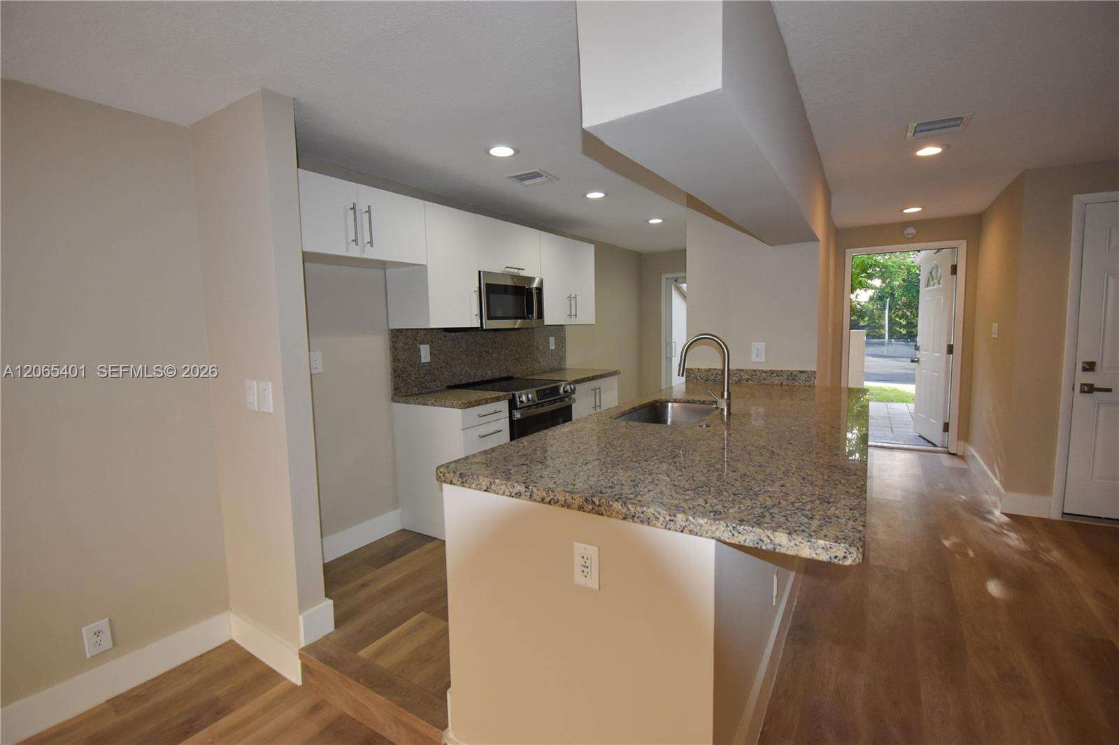 Townhouses At Jacaranda | Unit #2 Unit #2 | Picture 4