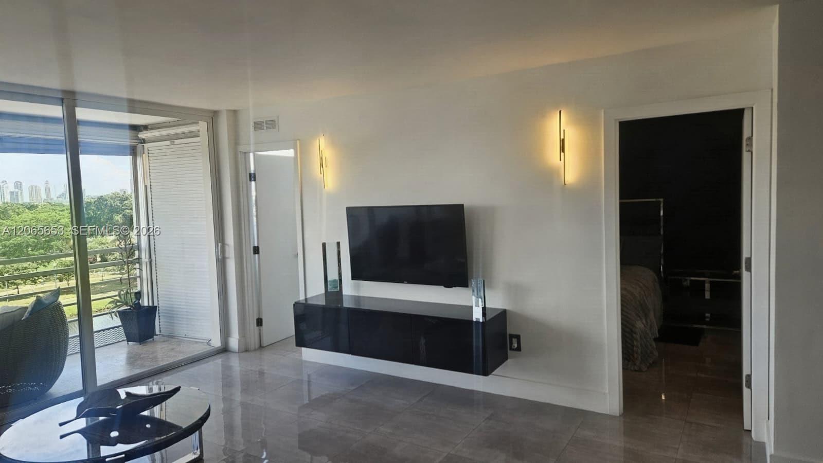 Andor Plaza | Unit #5C Unit #5C | Picture 24